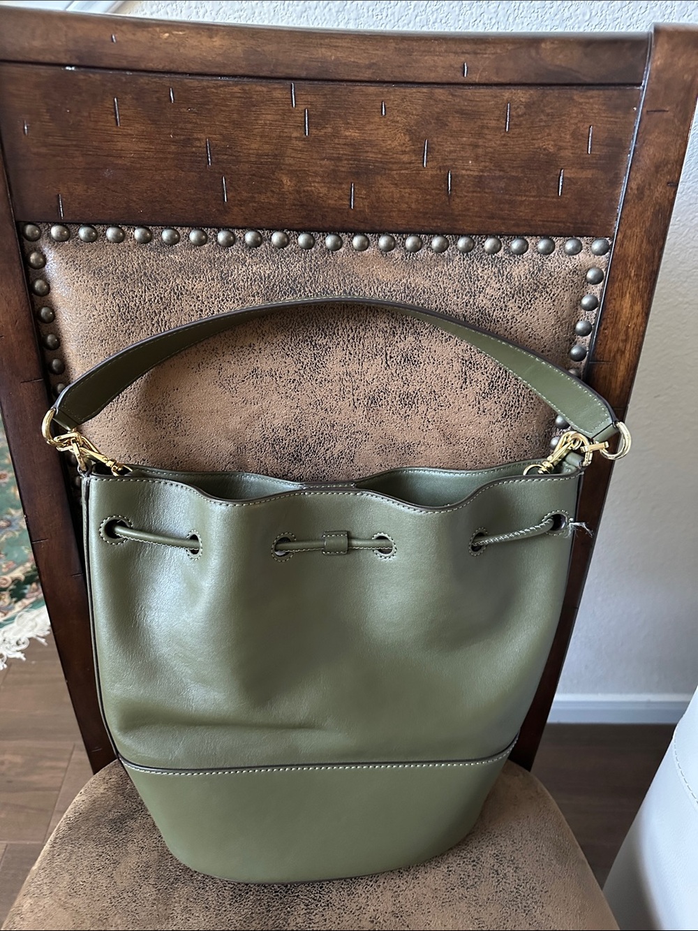 Lauren Ralph Lauren Green Leather Drawstring Bucket Shoulder Bag Gold Hardware - Picture 11 of 15